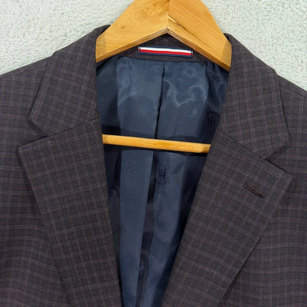 NEW Tommy Hilfiger Mens 46R Blazer Maroon Blue Plaid Micro Check 2 Button Jacket